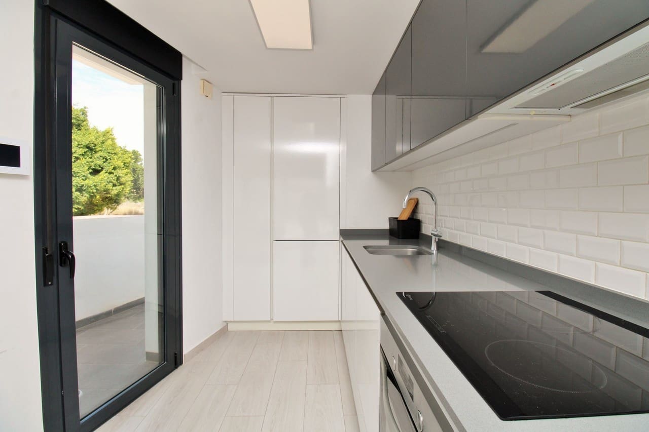3 makuuhuone Huoneisto myytävänä paikassa Villamartin mukana uima-altaan 
autotalli - 379 000 € (Ref: 10128178)