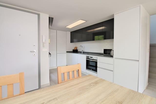 3 makuuhuone Huoneisto myytävänä paikassa Villamartin, Orihuela mukana uima-altaan 
autotalli - 379 000 € (Ref: 10128178)