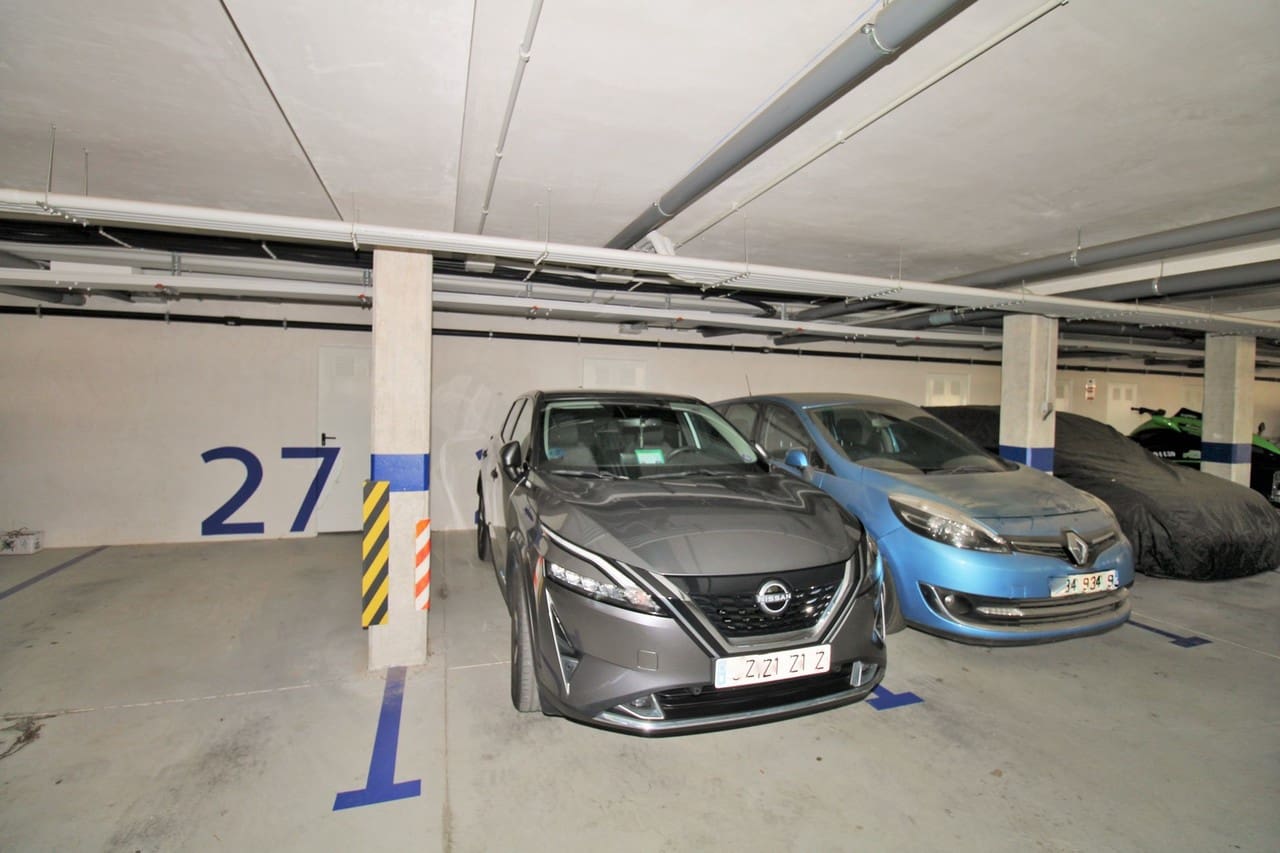 3 makuuhuone Huoneisto myytävänä paikassa Villamartin mukana uima-altaan 
autotalli - 379 000 € (Ref: 10128178)