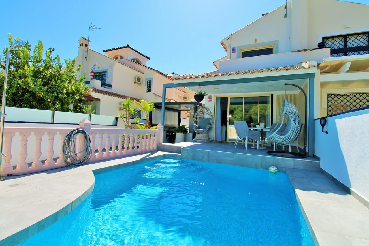 3 slaapkamer Villa te koop in Pilar de la Horadada met zwembad - € 395.000 (Ref: 10128179)