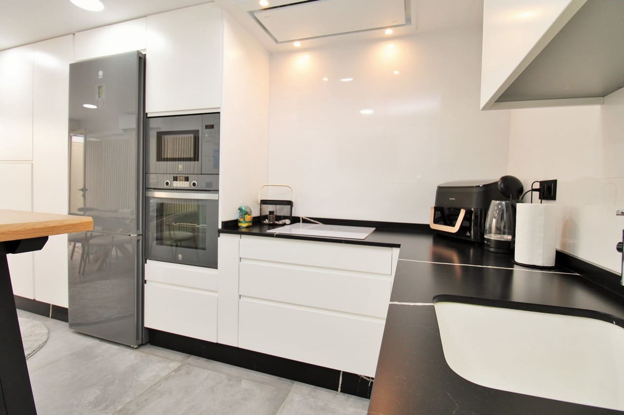 3 slaapkamer Villa te koop in Pilar de la Horadada met zwembad - € 395.000 (Ref: 10128179)