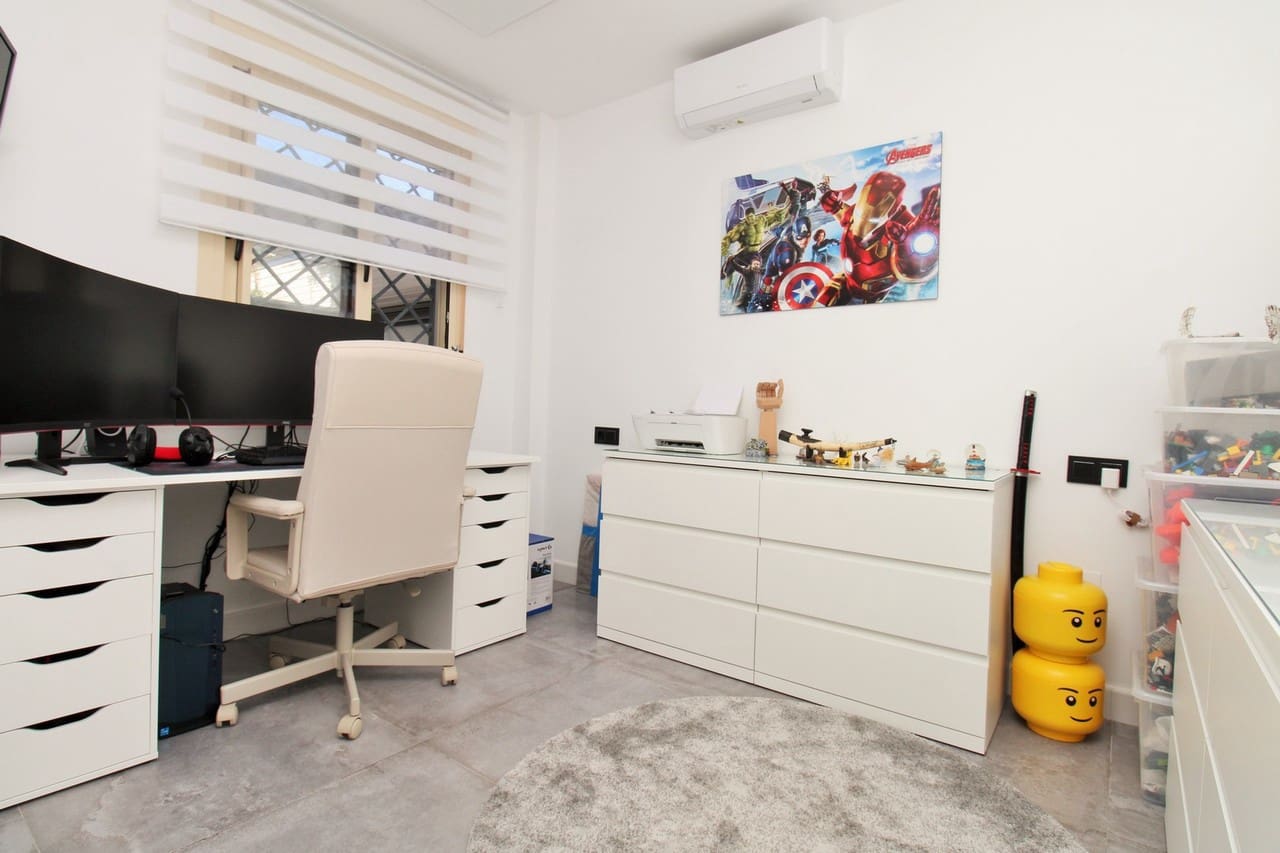 3 slaapkamer Villa te koop in Pilar de la Horadada met zwembad - € 395.000 (Ref: 10128179)