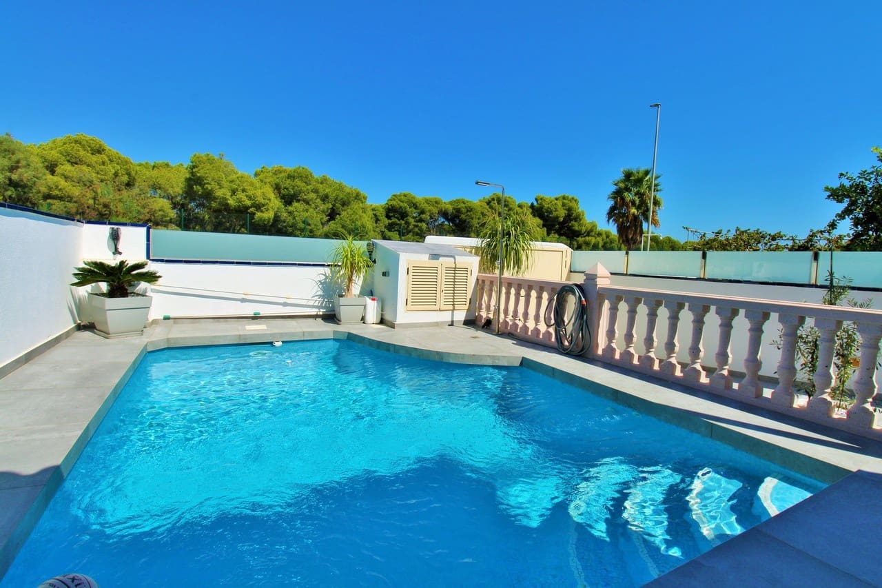 3 slaapkamer Villa te koop in Pilar de la Horadada met zwembad - € 395.000 (Ref: 10128179)