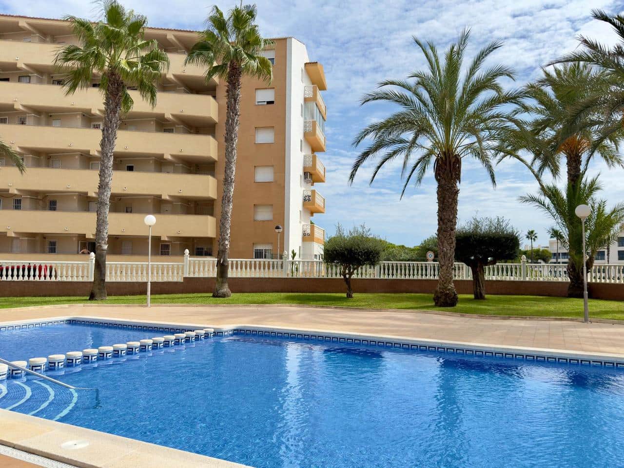 2 soveværelse Lejlighed til salg i Guardamar del Segura med swimmingpool garage - € 259.900 (Ref: 10131303)