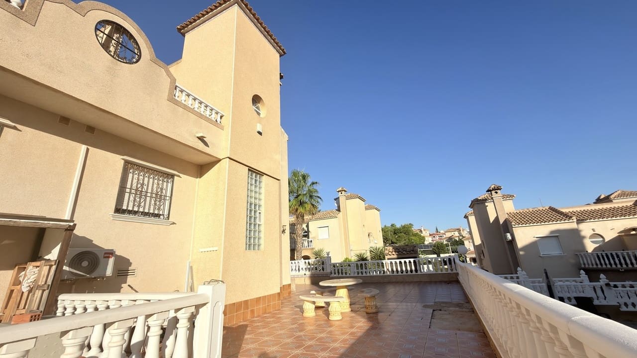 3 soverom Villa til salgs i Villamartin med svømmebasseng garasje - € 235 000 (Ref: 10131305)