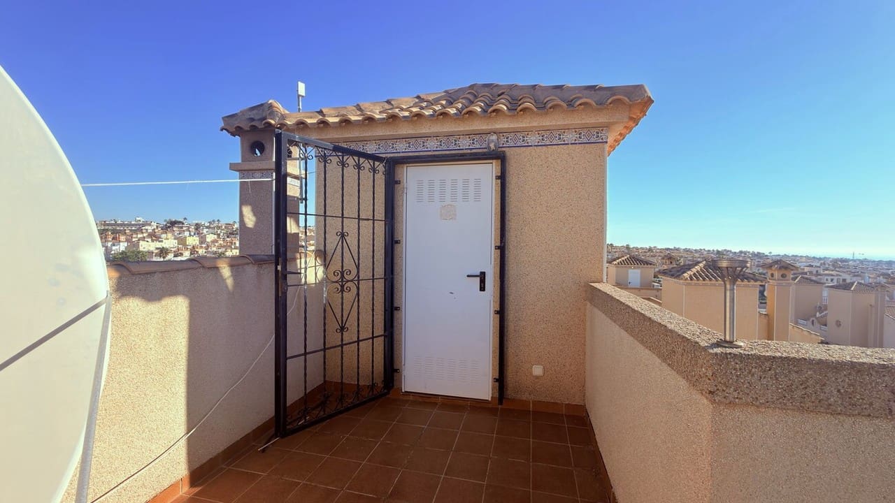 3 soverom Villa til salgs i Villamartin med svømmebasseng garasje - € 235 000 (Ref: 10131305)