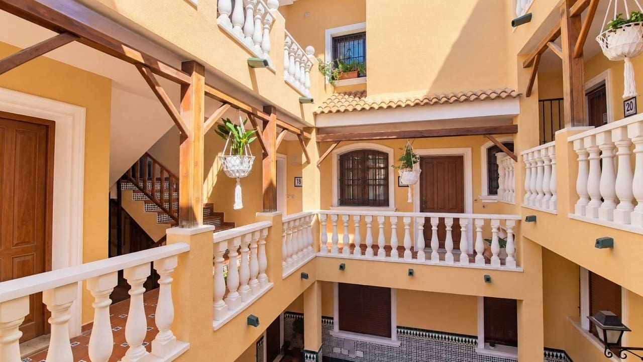Apartamento de 3 habitaciones en Orihuela Costa en venta - 459.000 € (Ref: 10132640)