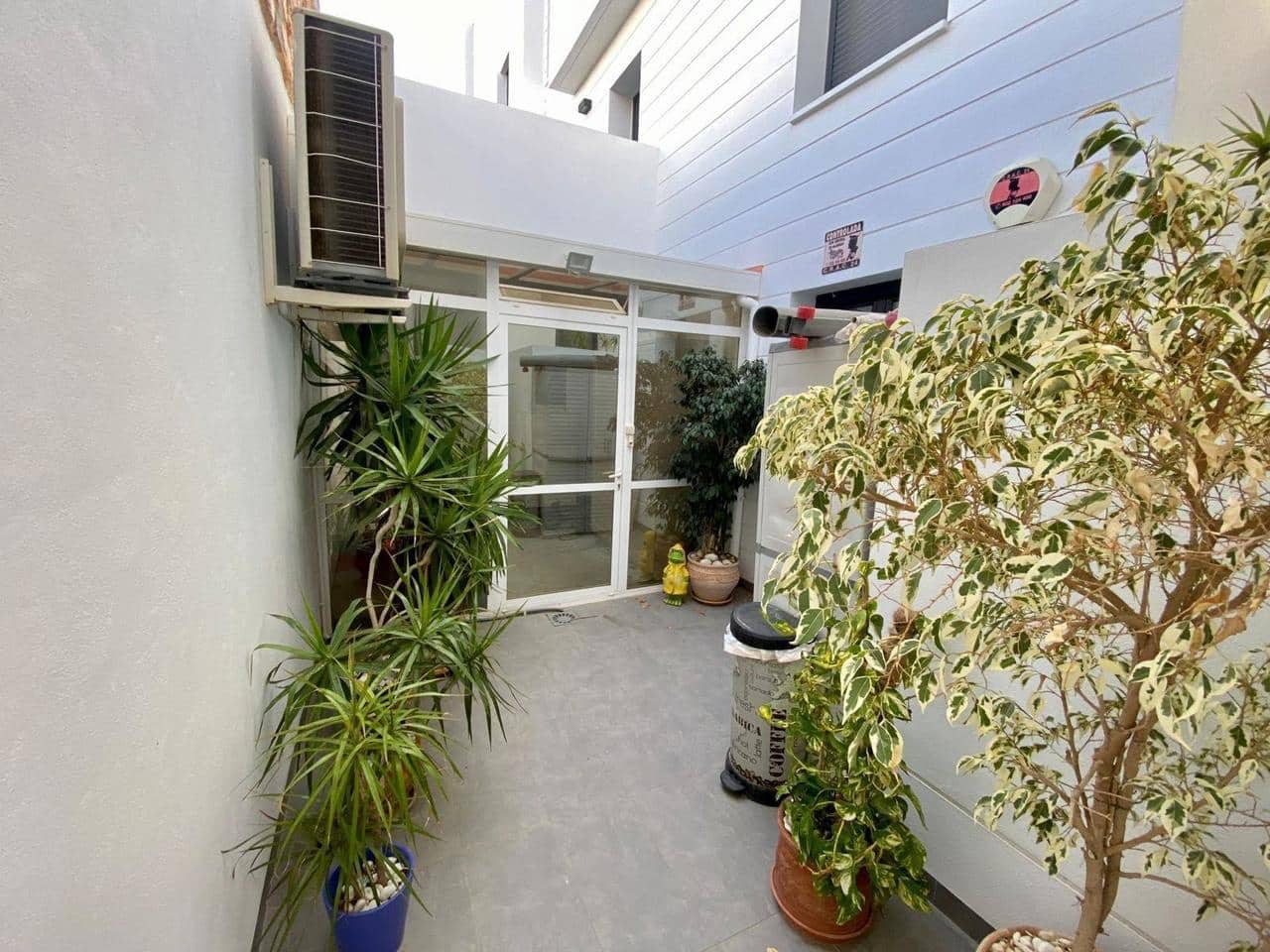 3 quarto Bungalow para venda em Orihuela Costa com piscina - 320 000 € (Ref: 10132643)