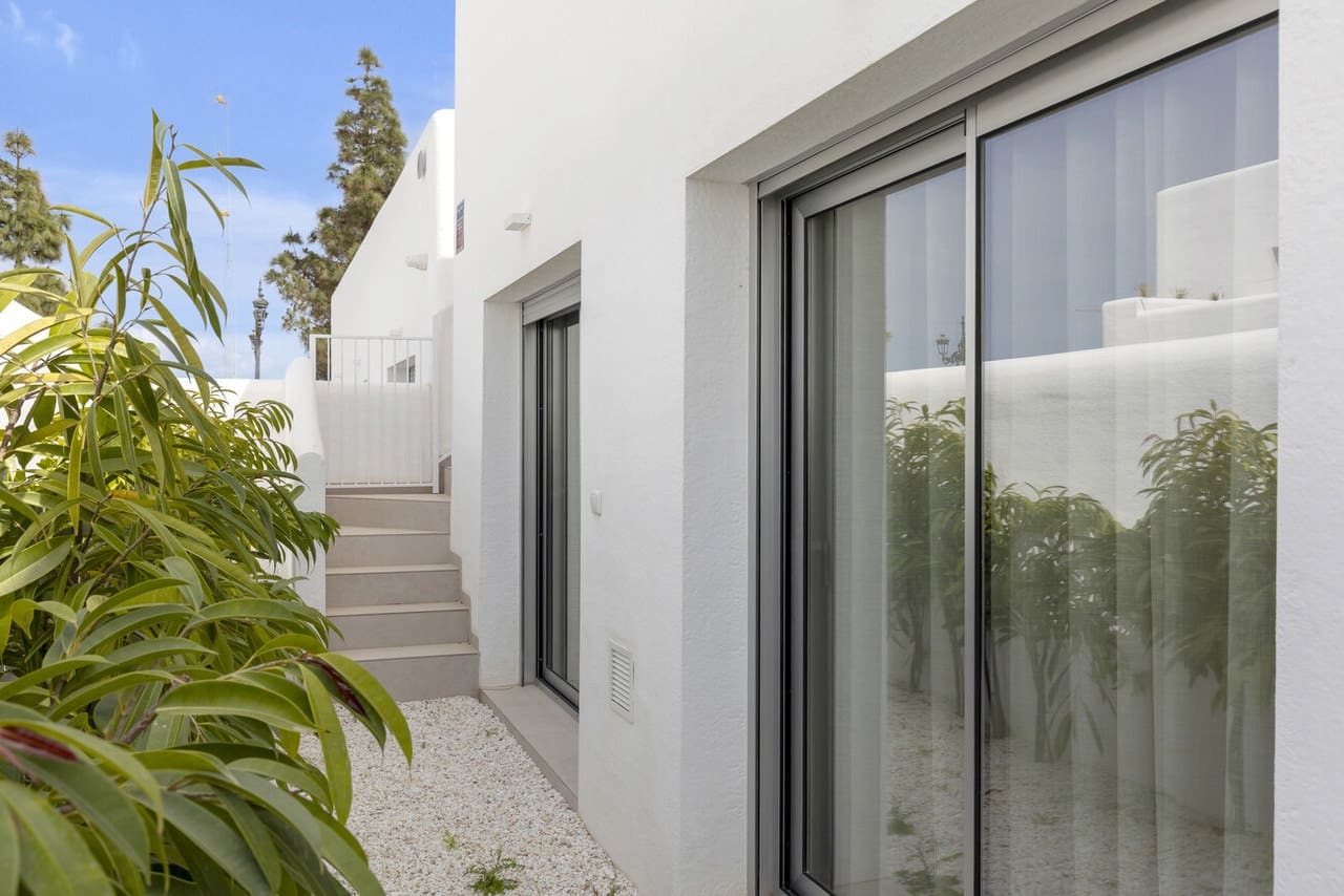 3 soveværelse Villa til salg i Los Alcazares med swimmingpool garage - € 539.000 (Ref: 10132645)