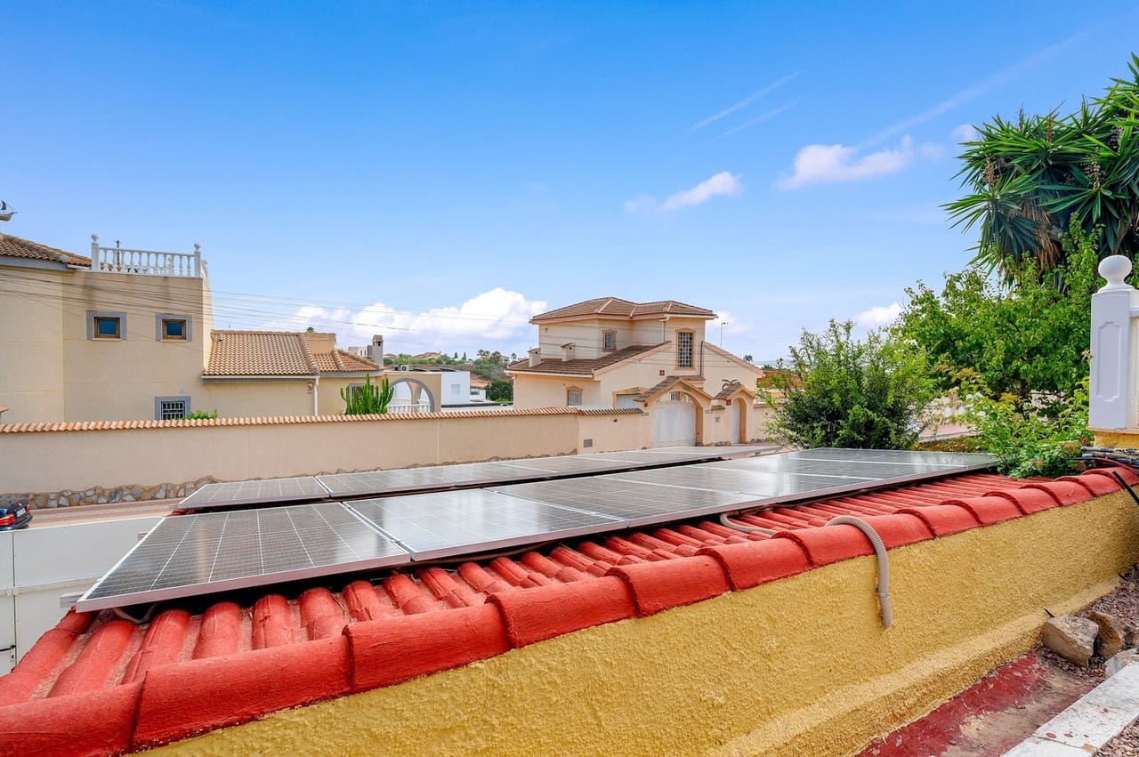 2 Zimmer Villa zu verkaufen in Ciudad Quesada mit Pool Garage - 385.000 € (Ref: 10139311)