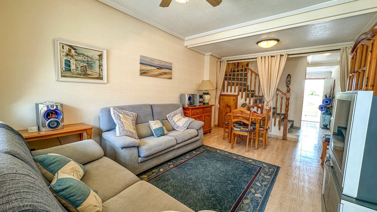 2 Zimmer Haus zu verkaufen in Orihuela Costa mit Pool Garage - 180.000 € (Ref: 10141777)