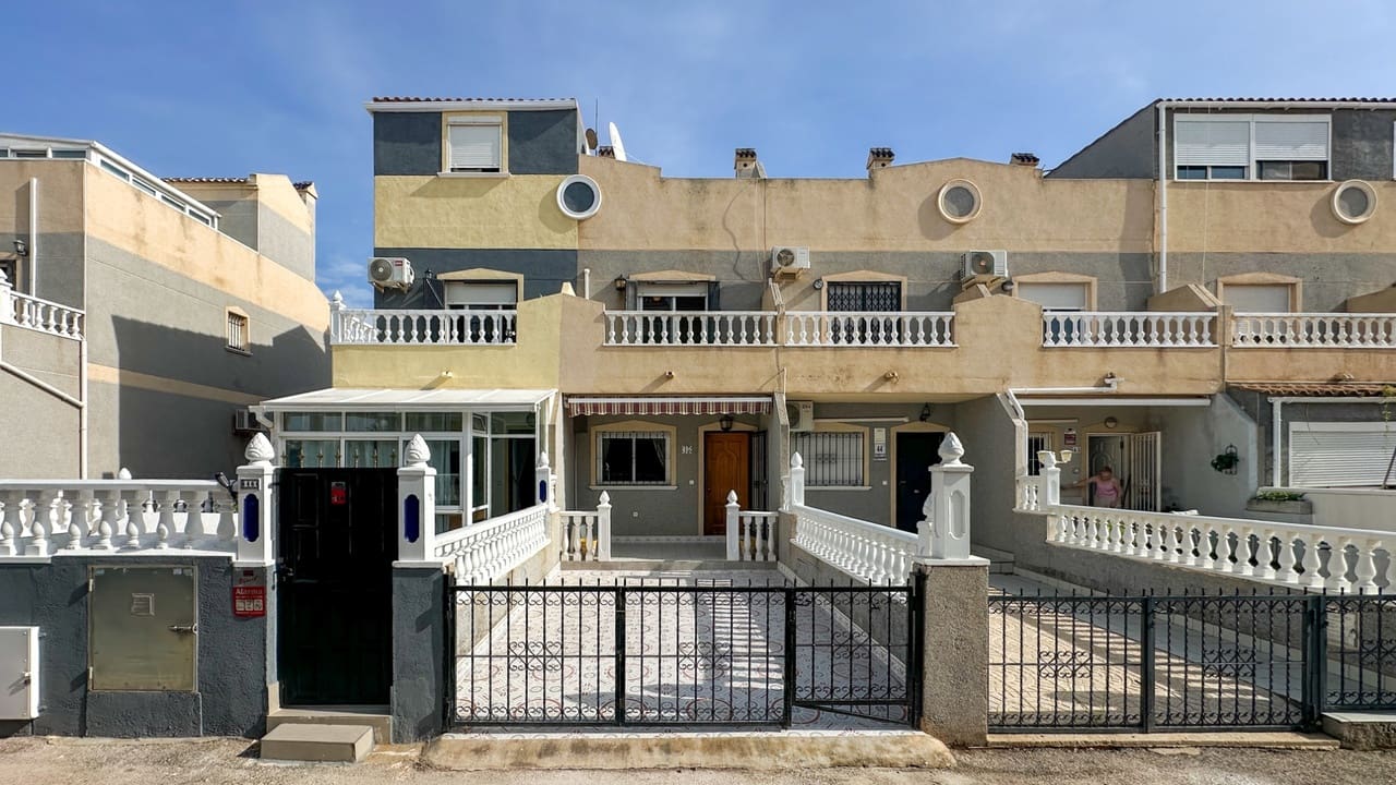 2 Zimmer Haus zu verkaufen in Orihuela Costa mit Pool Garage - 180.000 € (Ref: 10141777)