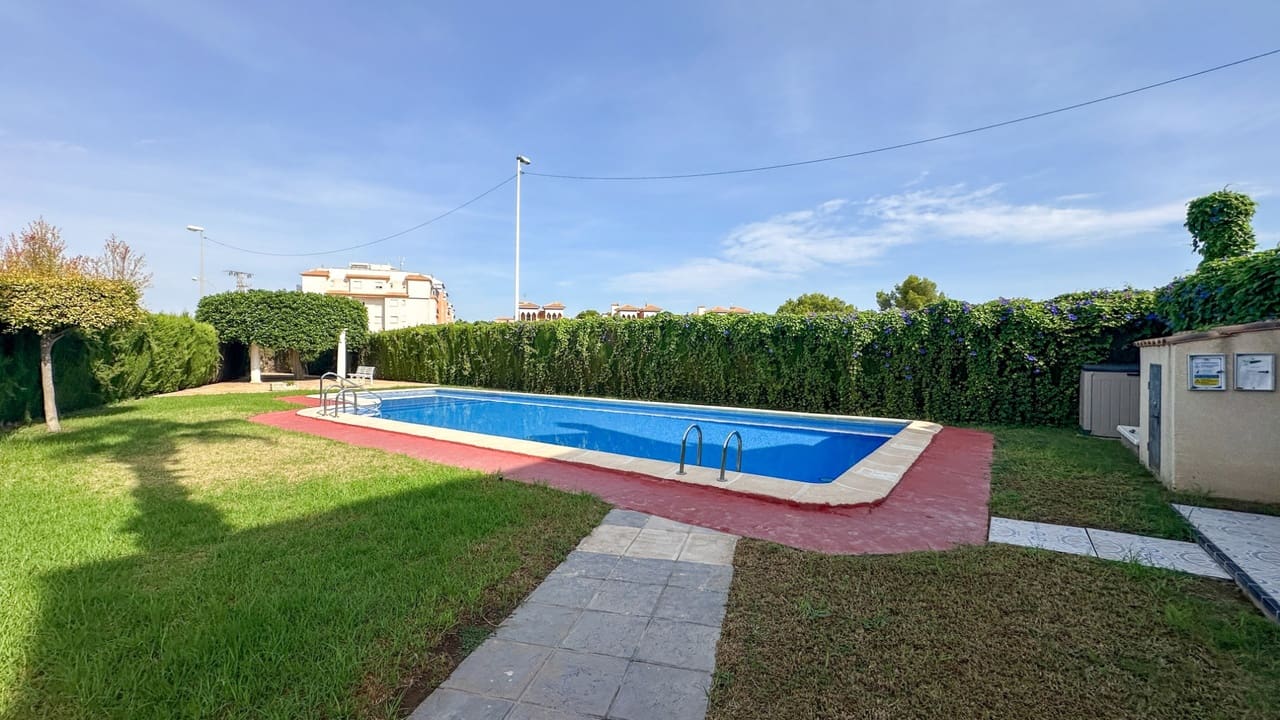 2 Zimmer Haus zu verkaufen in Orihuela Costa mit Pool Garage - 180.000 € (Ref: 10141777)