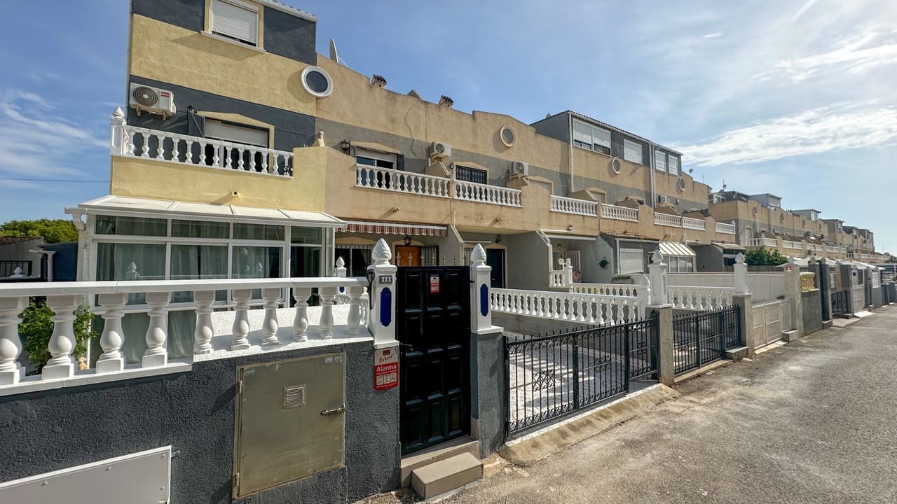 2 Zimmer Haus zu verkaufen in Orihuela Costa mit Pool Garage - 180.000 € (Ref: 10141777)