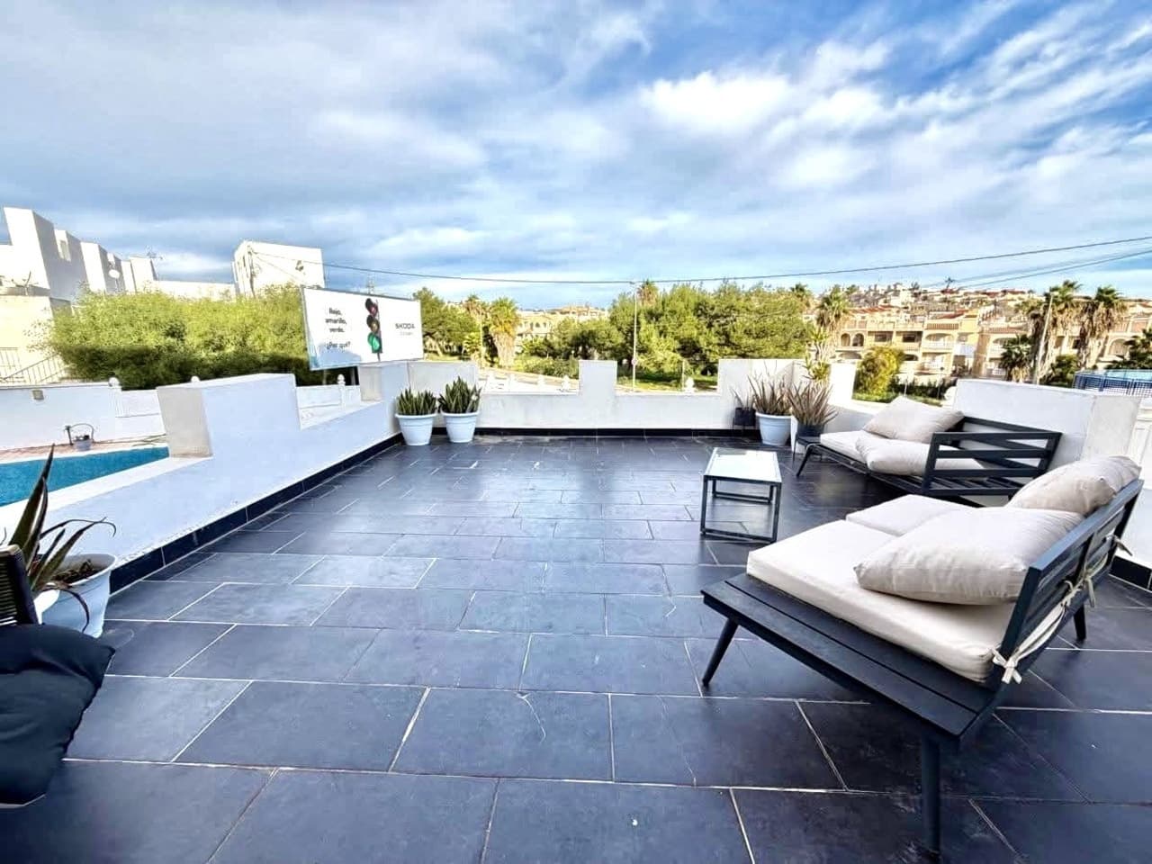 6 soveværelse Villa til salg i Villamartin med swimmingpool garage - € 695.000 (Ref: 10141779)