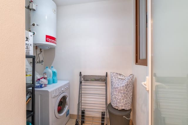 2 slaapkamer Appartement te koop in Dehesa de Campoamor, Orihuela met zwembad garage - € 244.000 (Ref: 10141780)