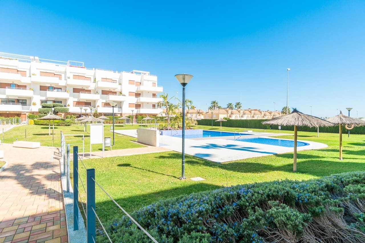 2 slaapkamer Appartement te koop in Orihuela Costa met zwembad garage - € 244.000 (Ref: 10141780)