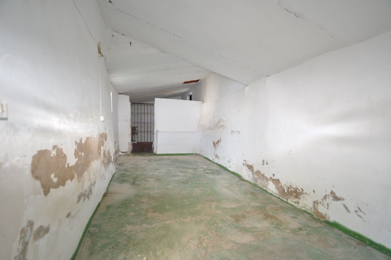 6 sypialnia Willa na sprzedaż w Fortuna z basenem garażem - 374 995 € (Ref: 10141783)