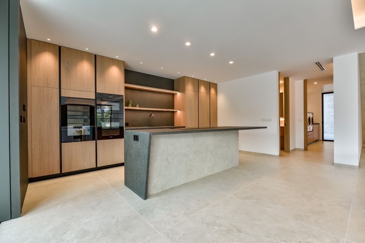 4 bedroom Villa for sale in Altea with pool garage - € 2,345,000 (Ref: 10141785)