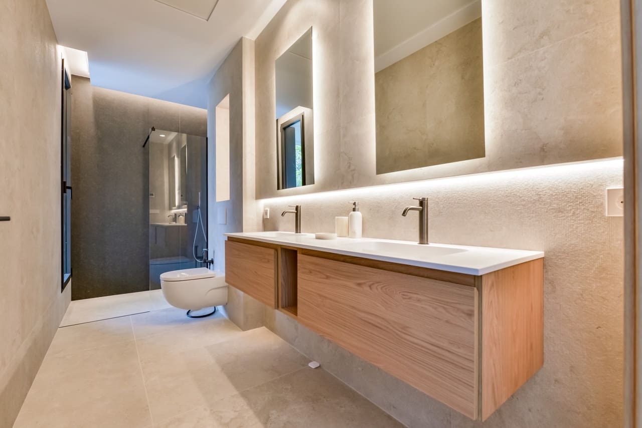 4 bedroom Villa for sale in Altea with pool garage - € 2,345,000 (Ref: 10141785)
