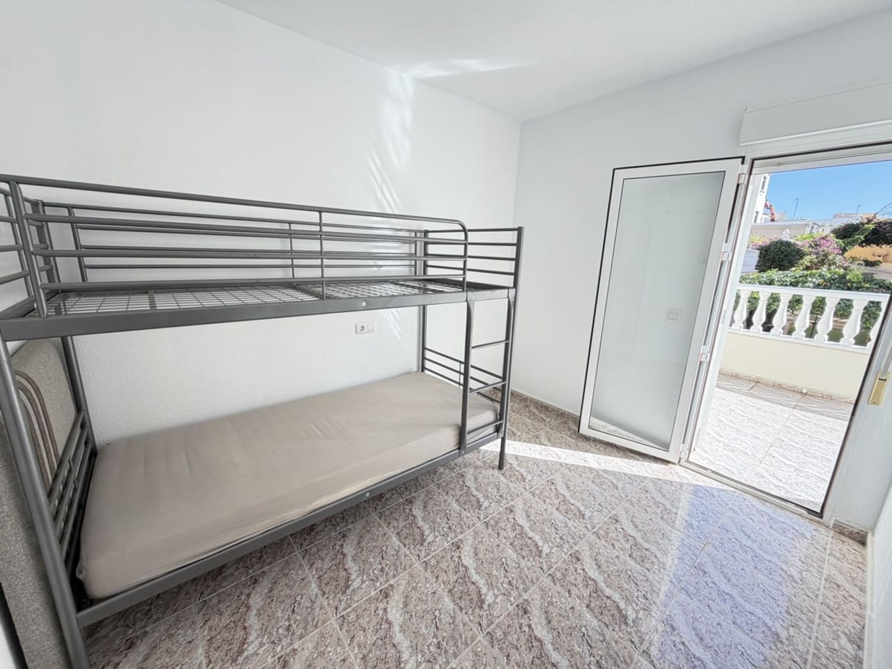 3 sovrum Hus till salu i Villamartin med pool - 199 995 € (Ref: 10146363)