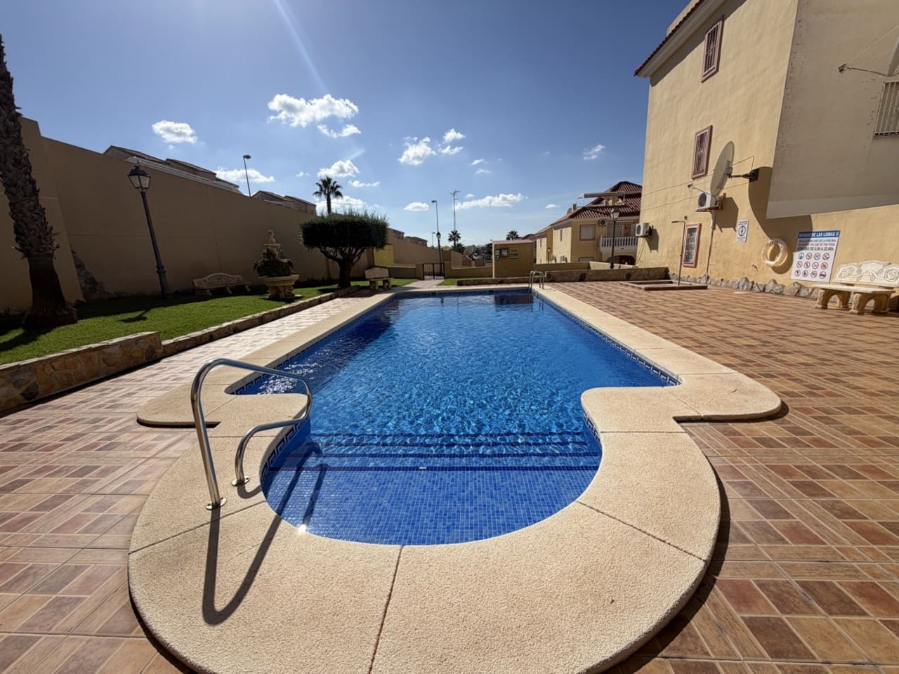 3 sovrum Hus till salu i Villamartin med pool - 199 995 € (Ref: 10146363)