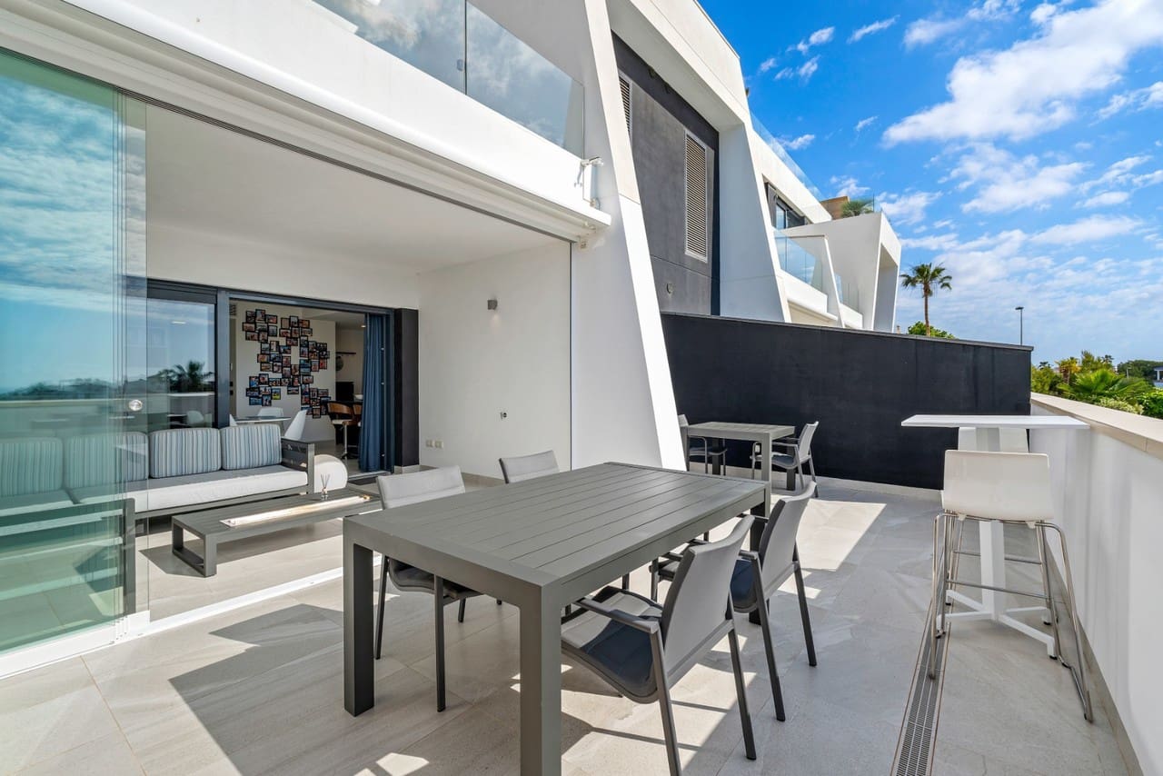 2 quarto Apartamento para venda em Villamartin com piscina garagem - 355 000 € (Ref: 10148381)