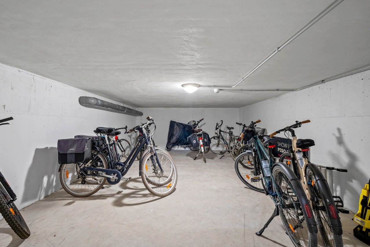 2 quarto Apartamento para venda em Villamartin com piscina garagem - 355 000 € (Ref: 10148381)