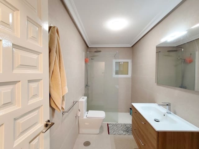 2 soverom Leilighet til salgs i La Mata, Torrevieja med garasje - € 239 995 (Ref: 10148382)