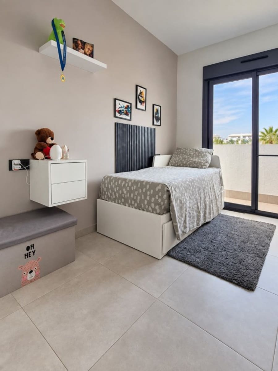 3 slaapkamer Penthouse te koop in El Raso met zwembad garage - € 309.750 (Ref: 10150286)