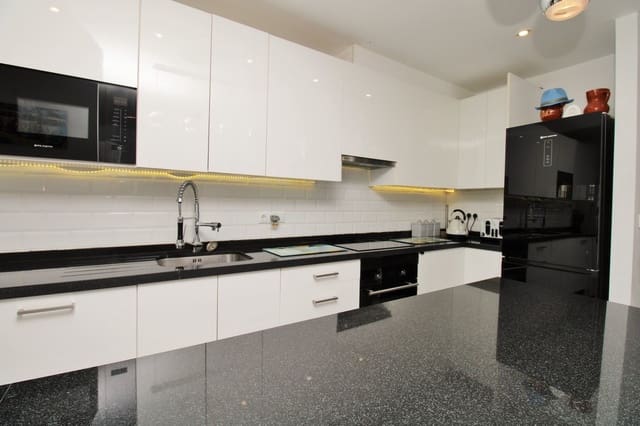 3 sypialnia Dom na sprzedaż w Villamartin, Orihuela z basenem - 289 000 € (Ref: 10159137)