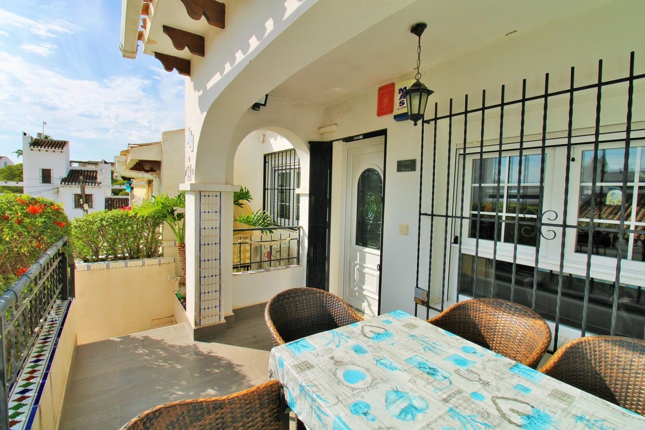 3 bedroom Townhouse for sale in Villamartin with pool - € 289,000 (Ref: 10159137)