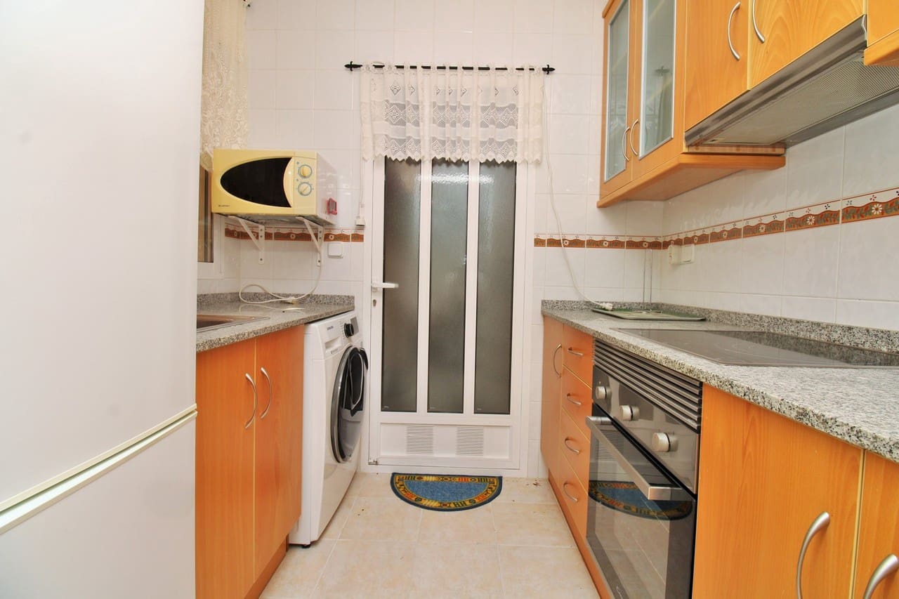 3 bedroom Townhouse for sale in Playa Flamenca with pool garage - € 225,000 (Ref: 10159138)