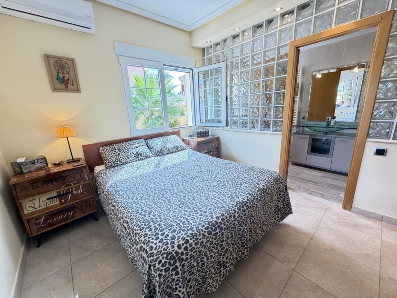 4 soverom Villa til salgs i Cabo Roig med svømmebasseng garasje - € 749 000 (Ref: 10159143)