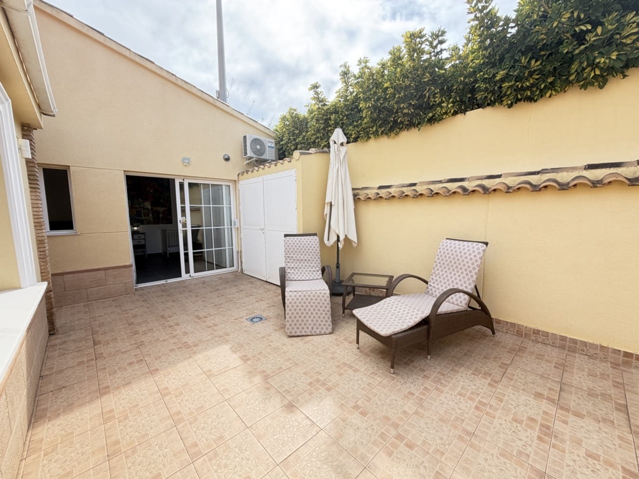 4 soverom Villa til salgs i Cabo Roig med svømmebasseng garasje - € 749 000 (Ref: 10159143)