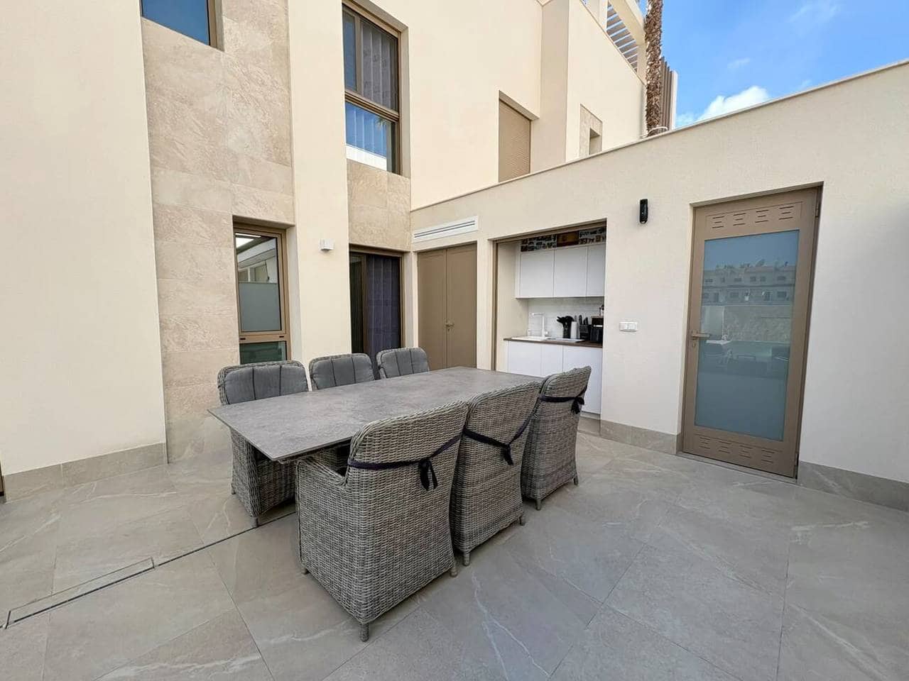 3 bedroom Villa for sale in Rojales with pool - € 485,000 (Ref: 10159146)