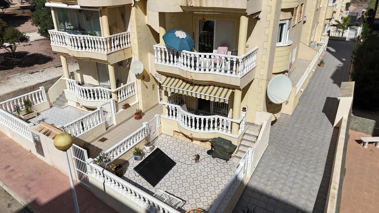 3 bedroom Townhouse for sale in Guardamar del Segura with pool garage - € 246,000 (Ref: 10161068)