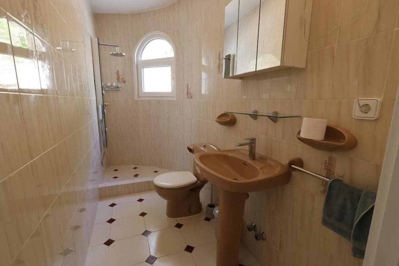 3 bedroom Villa for sale in Altea with pool garage - € 1,150,000 (Ref: 10161070)