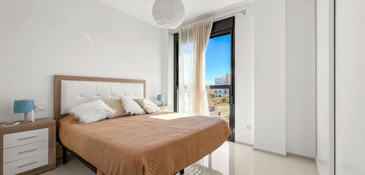 3 soveværelse Lejlighed til salg i Orihuela Costa med swimmingpool garage - € 510.000 (Ref: 10168283)