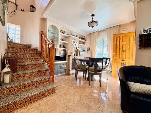 Casa de 3 habitaciones en Dehesa de Campoamor, Orihuela en venta con piscina - 220.000 € (Ref: 10168287)