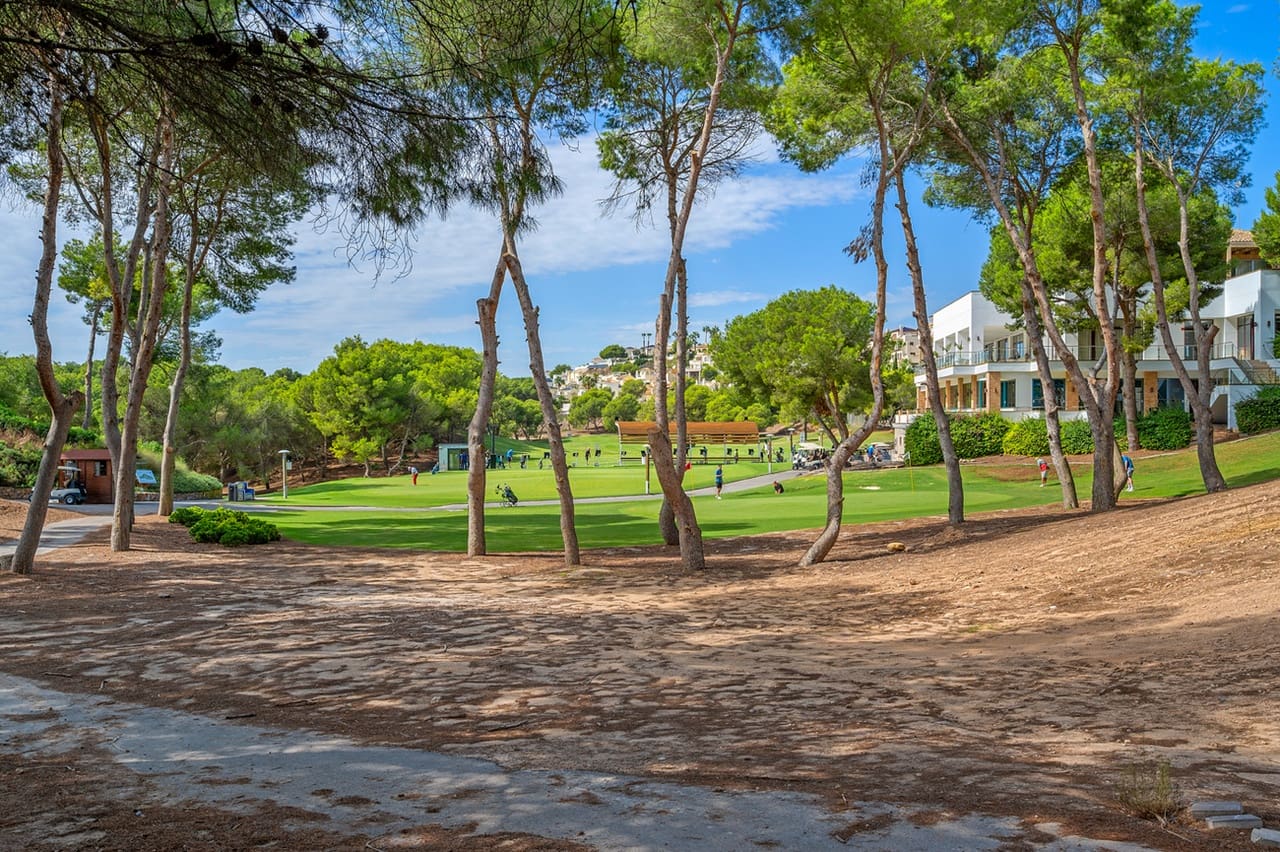 3 bedroom Apartment for sale in Dehesa de Campoamor with pool garage - € 249,900 (Ref: 10171083)