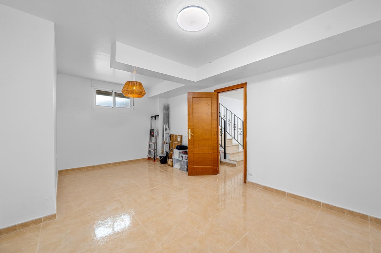 3 bedroom Townhouse for sale in San Miguel de Salinas with pool garage - € 264,500 (Ref: 10171086)