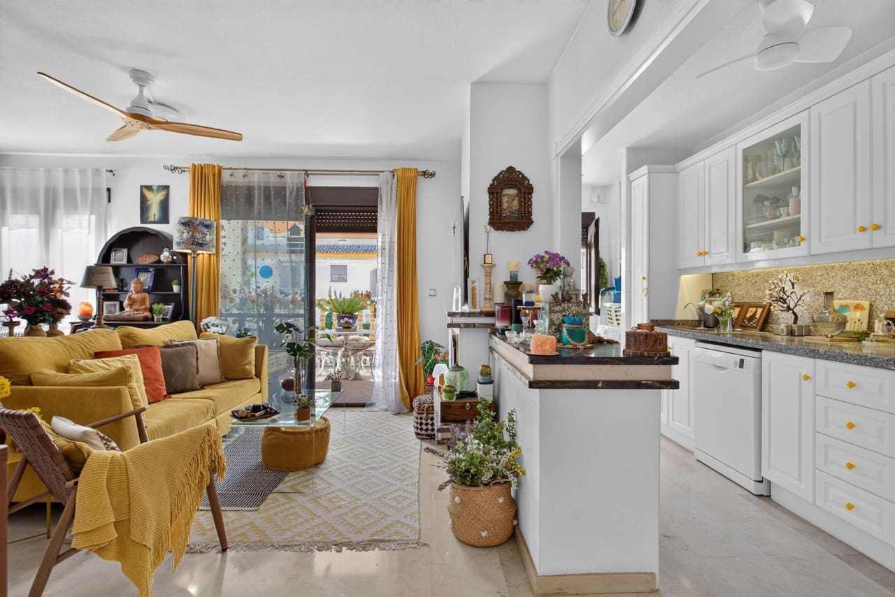 3 soveværelse Lejlighed til salg i Orihuela Costa med swimmingpool garage - € 255.000 (Ref: 10171087)
