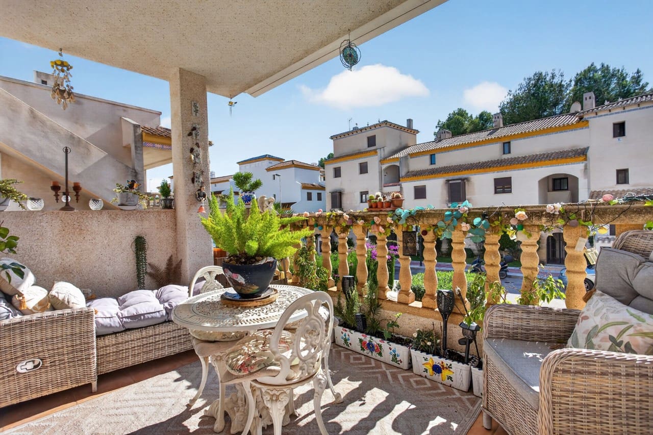 3 soveværelse Lejlighed til salg i Orihuela Costa med swimmingpool garage - € 255.000 (Ref: 10171087)