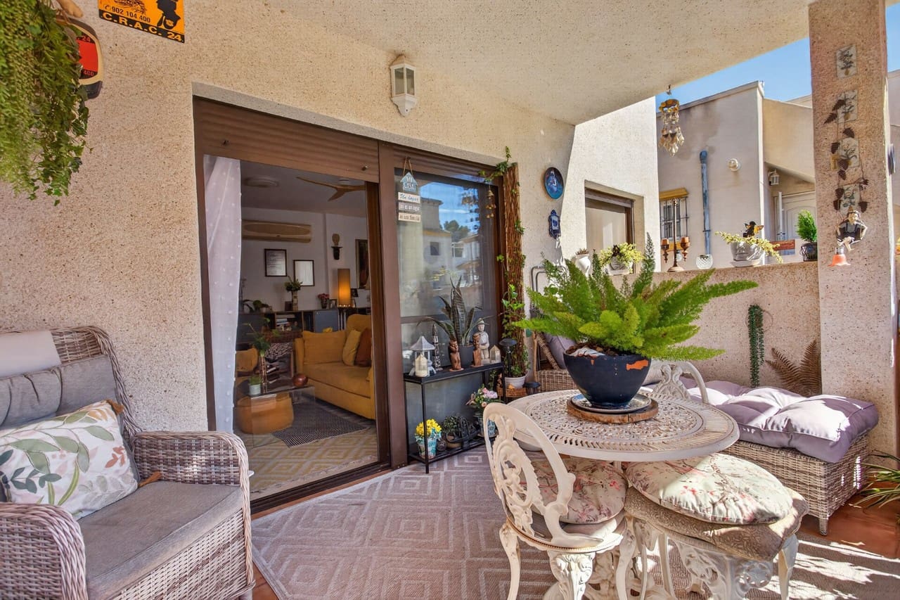 3 soveværelse Lejlighed til salg i Orihuela Costa med swimmingpool garage - € 255.000 (Ref: 10171087)