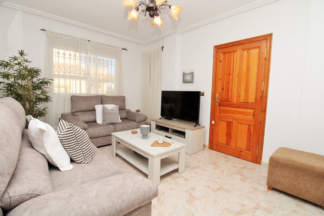 Casa de 3 habitaciones en Villamartin en venta con piscina garaje - 219.995 € (Ref: 10174862)