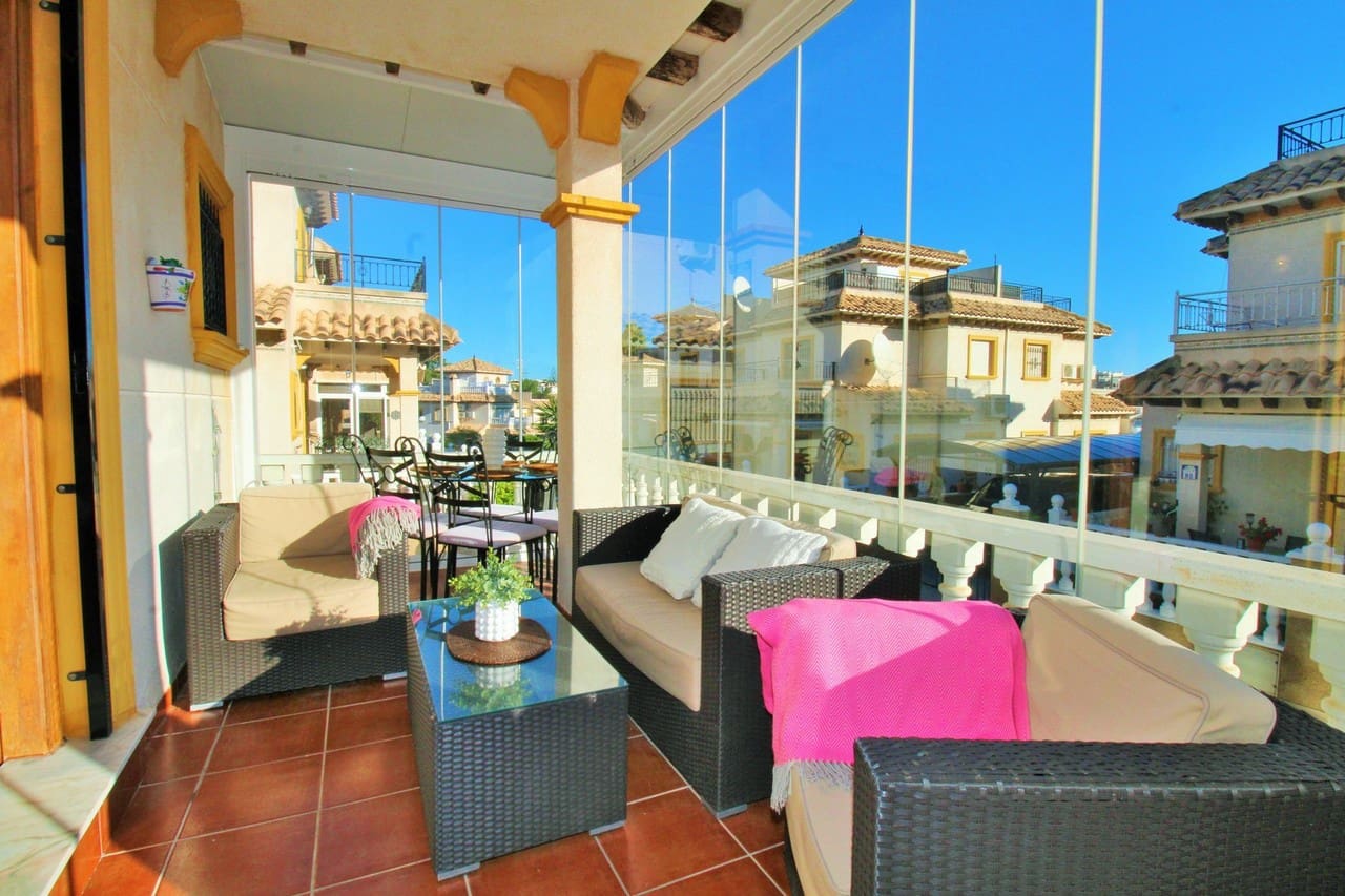 Casa de 3 habitaciones en Villamartin en venta con piscina garaje - 219.995 € (Ref: 10174862)