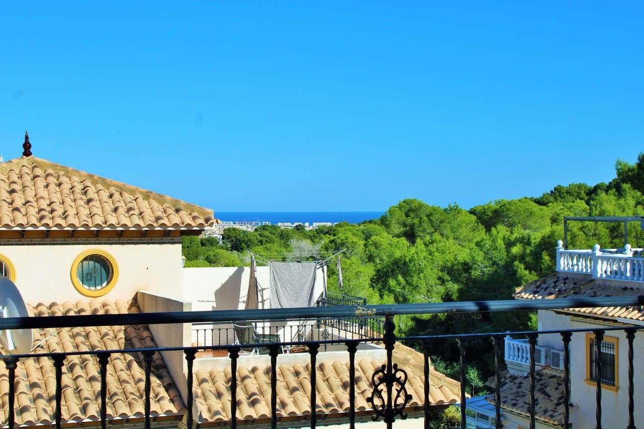 Casa de 3 habitaciones en Villamartin en venta con piscina garaje - 219.995 € (Ref: 10174862)
