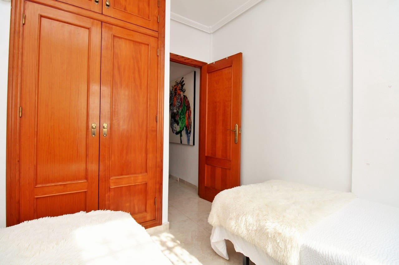 2 soverom Hus til salgs i Villamartin med svømmebasseng garasje - € 229 950 (Ref: 10174864)
