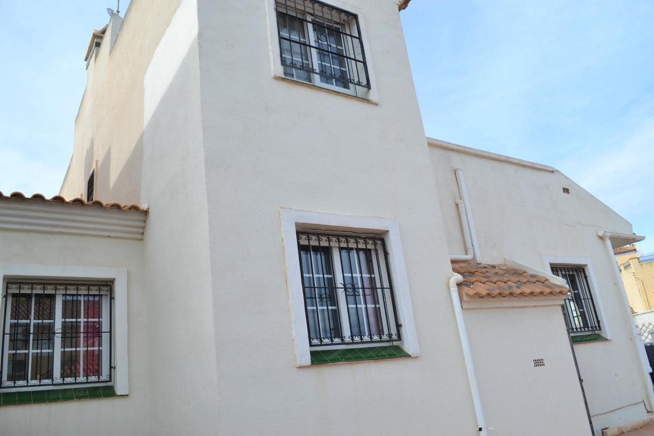 Chalet de 3 habitaciones en Orihuela Costa en venta con piscina garaje - 269.950 € (Ref: 10174867)